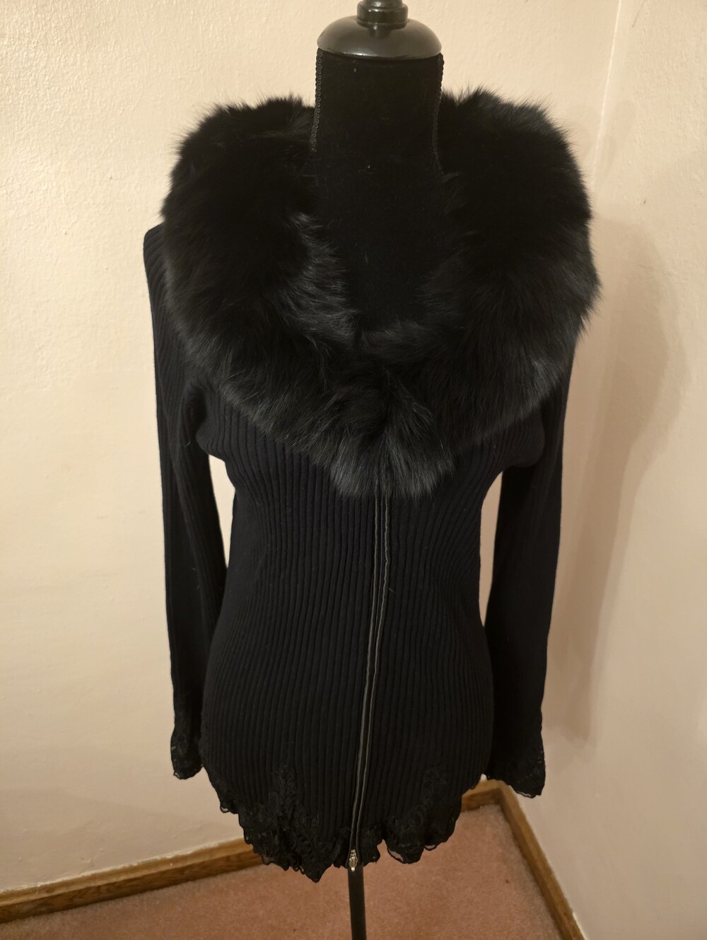 Black 100% Fox-Fur Collar Ribbed Zip Jacket